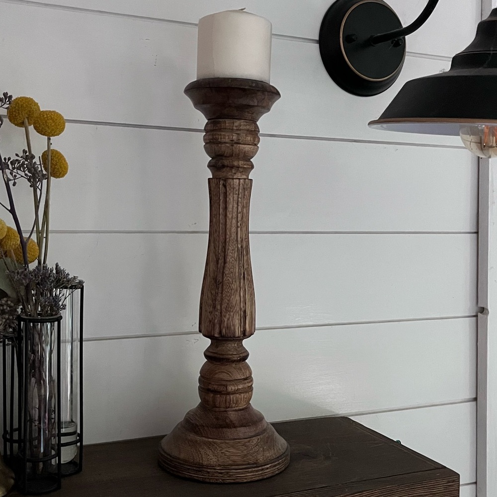 Wooden candle pedestal